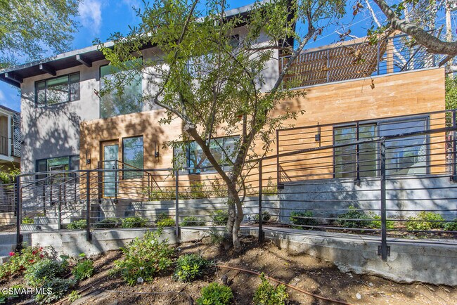 Foto del edificio - 2224 Thorsby Rd