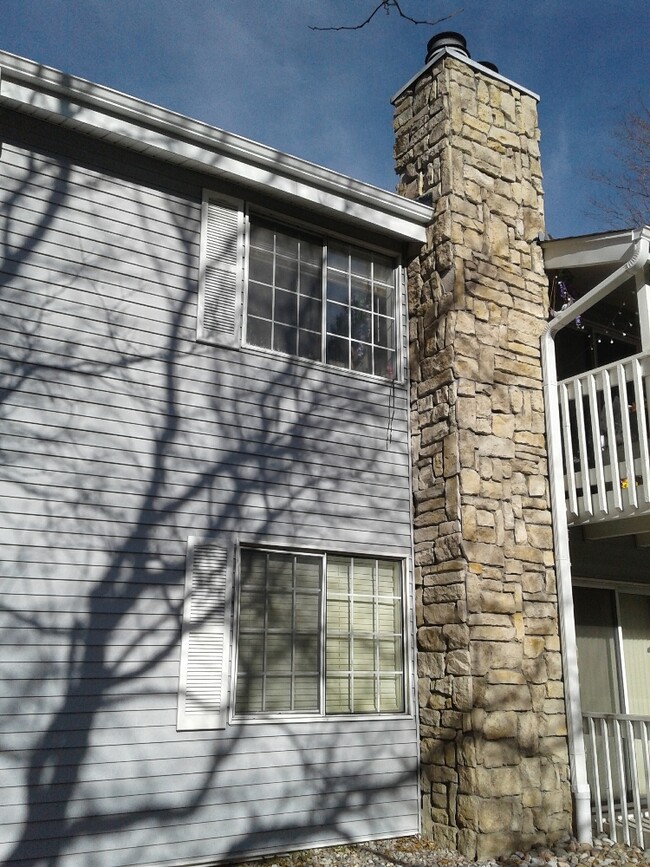 Building Photo - 13250 E Jewell Ave