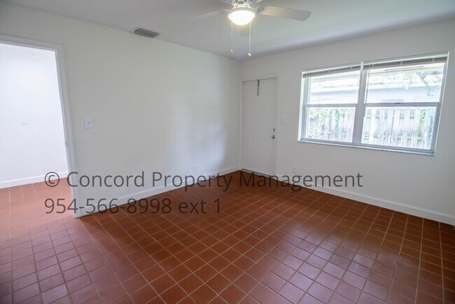 Foto del edificio - Lovely 1/1 in quiet Sailboat Bend Walking ...
