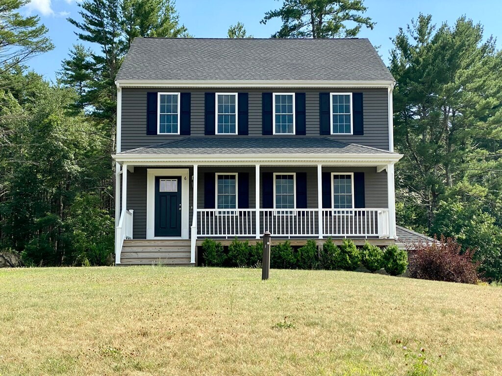 Primary Photo - 6 Shamrock Ln