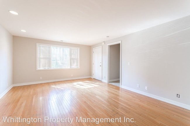 Building Photo - 430 Olive St