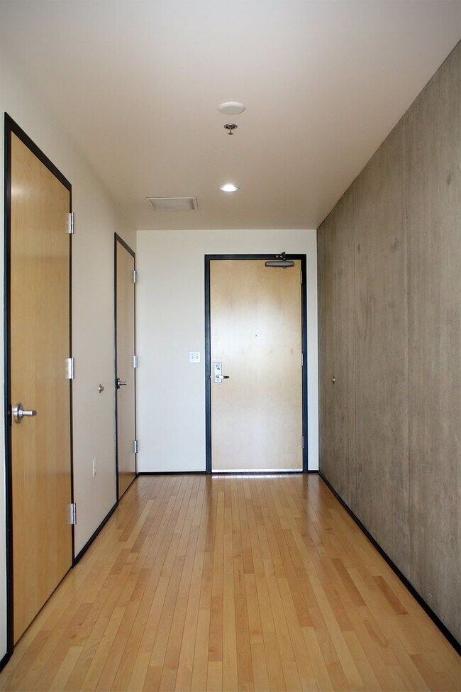 Foto del edificio - 333 NW 9th Ave