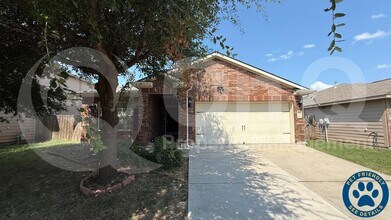 Building Photo - 10012 Quail Glen Dr