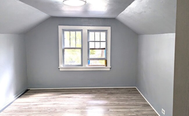 Building Photo - 3017 Sanford St