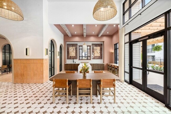 Photo - 3812 W Montague Ave House