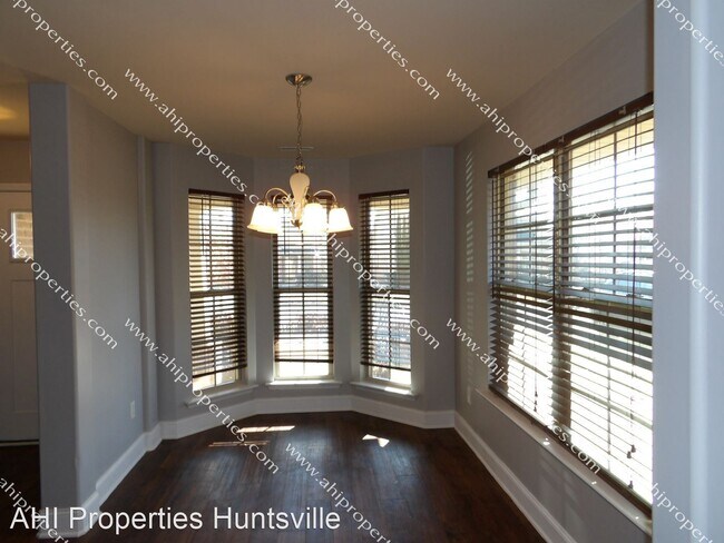 Building Photo - 3 br, 2 bath House - 706 Oak Cove Lane