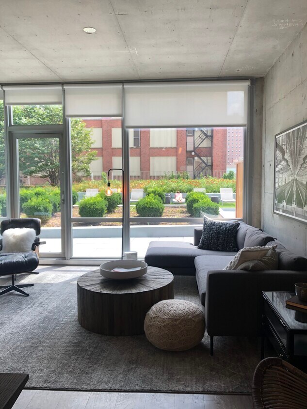 Foto principal - 1451 S State St