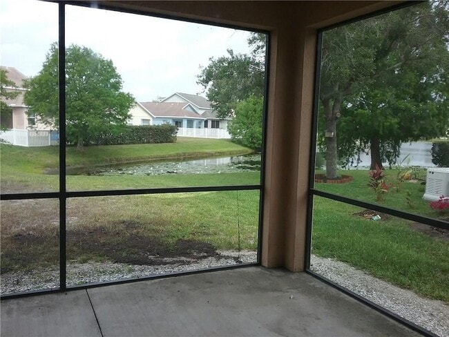 Foto del edificio - 6246 Blue Runner Ct