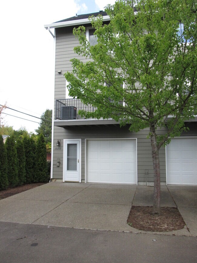 Building Photo - 17297 SW Whitley Way