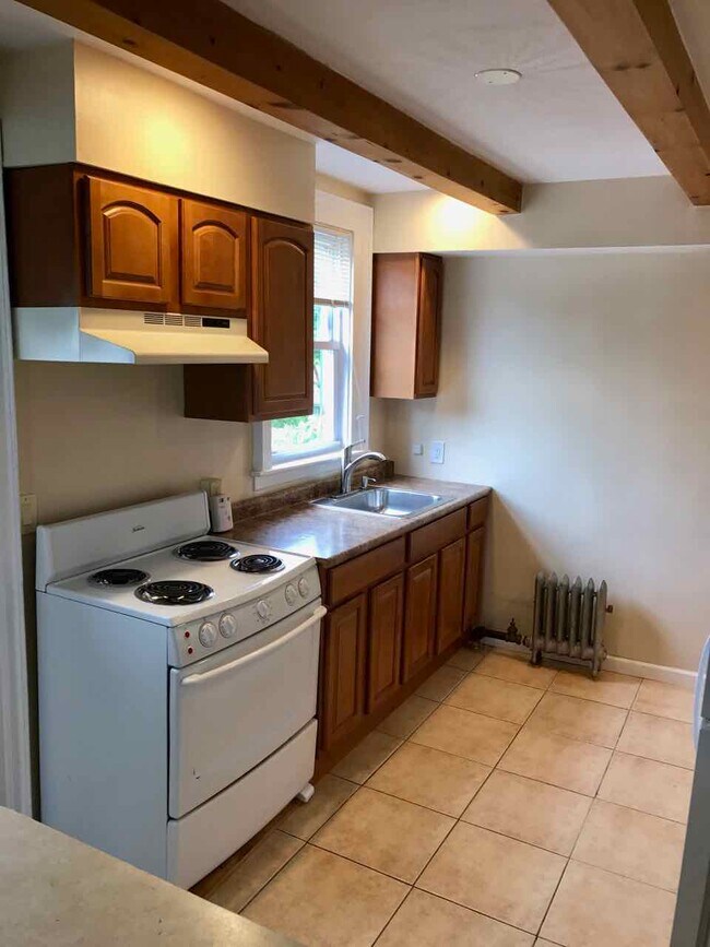 All-electric kitchen - 328 Pittston Ave