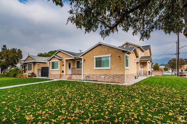 Building Photo - 1400 Leland Way