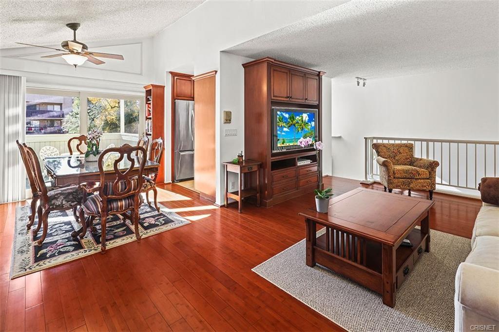 22133 Burbank Blvd, Woodland Hills, CA 91367 Townhome Rentals in