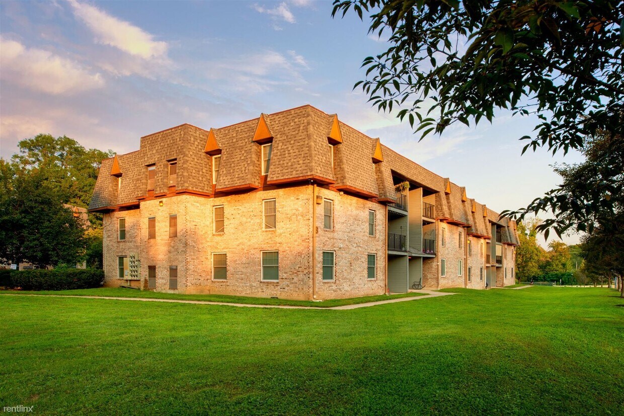 Foto principal - 2 br, 1 bath 4plex - 2104 GRAFTON DR Unit 73