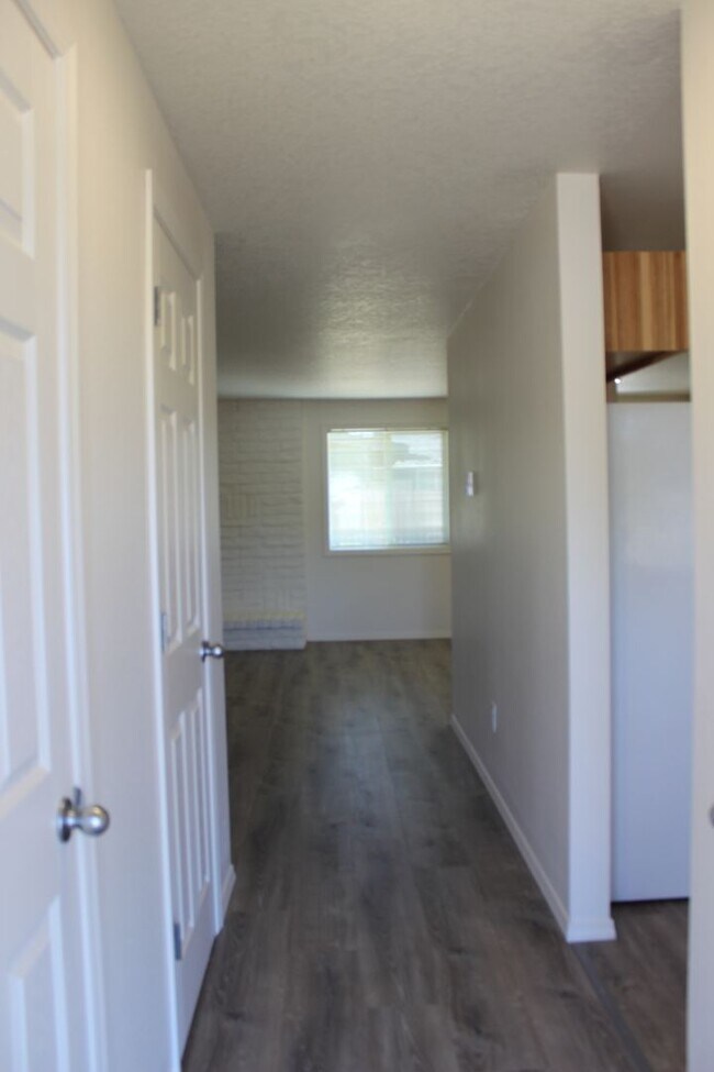 Foto del edificio - 3 Bed 2 Bath Hillsboro Ranch