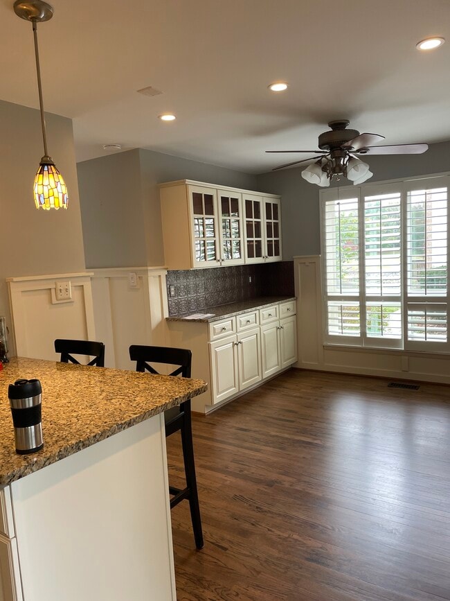 Foto del edificio - 7527 Broken Staff