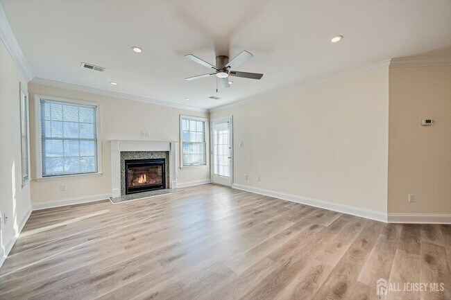 Foto del edificio - 114 Longfield Ct