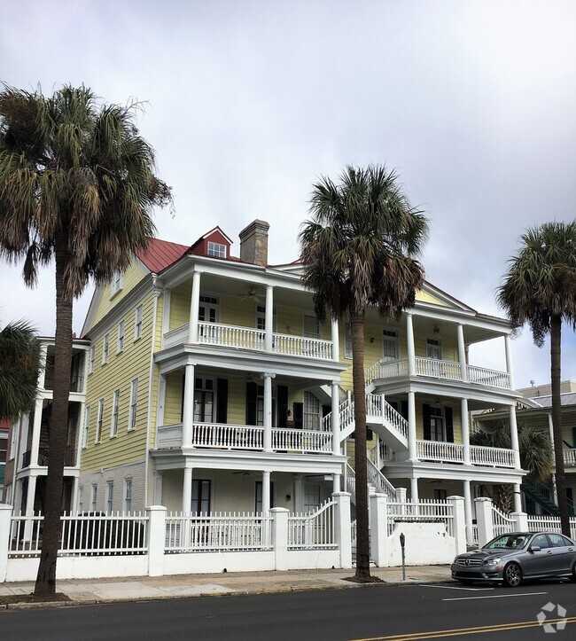 Building Photo - 212 Calhoun St