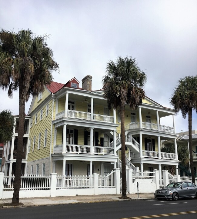 Building Photo - Ideally Located Three Bedroom on Calhoun S...