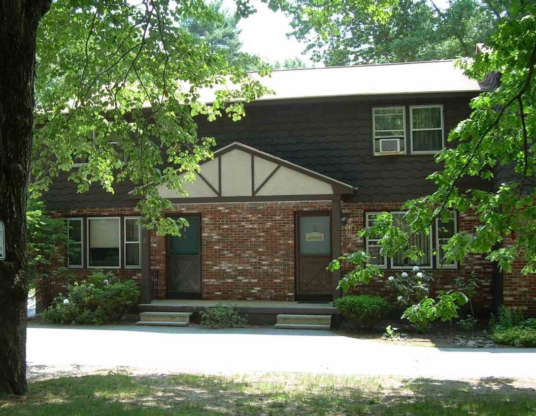 16 Midridge Cir, Londonderry, NH 03053 Townhome Rentals in