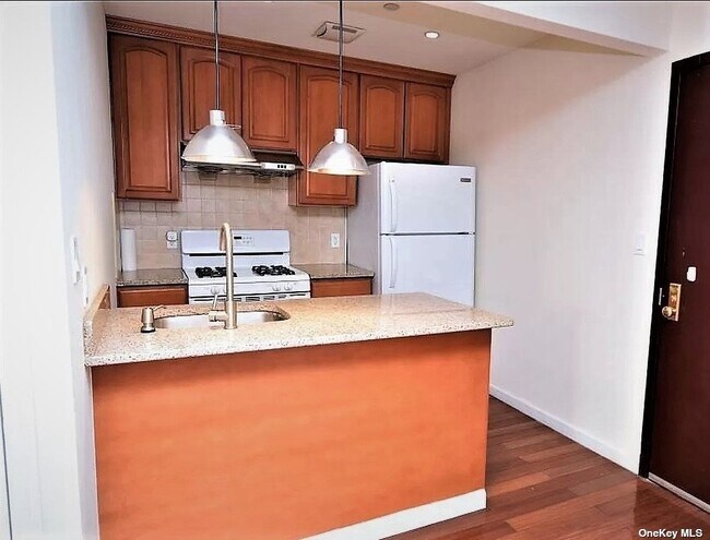 Foto del edificio - 43-33 42nd St