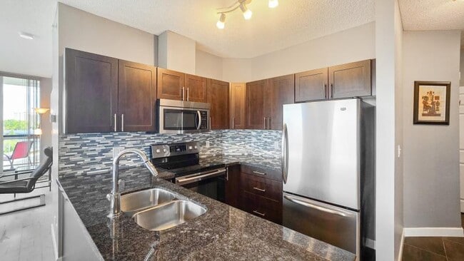 Photo du bâtiment - 2.0 bedroom in Calgary Alberta T2G 0S3