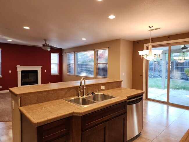 Foto del edificio - 1385 Oak Valley Dr