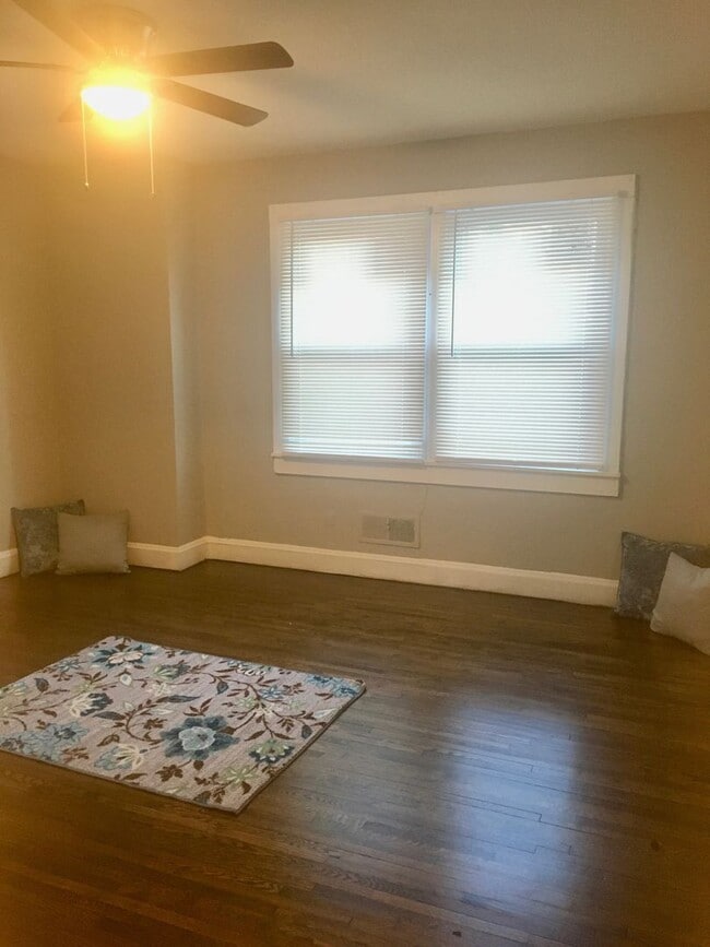 Building Photo - COMING SOON! 3 Bed House!!! Wooden floors!