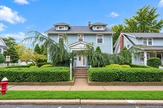 Building Photo - 108 Hempstead Ave