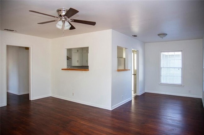 Building Photo - 1719 Morrow St