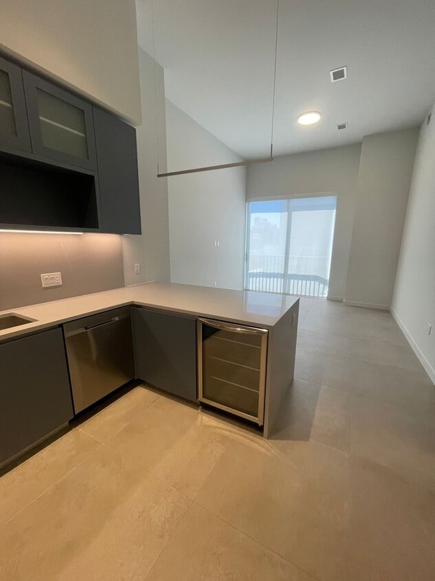 Foto principal - 160 NW 32nd St