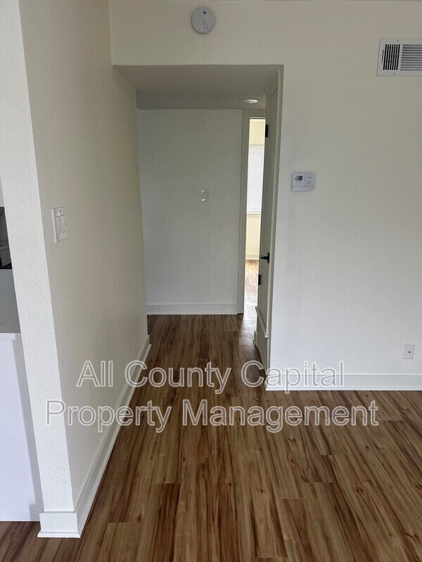 Foto del edificio - 3413 Willowrun Dr