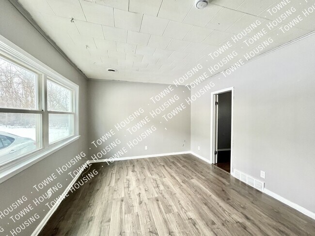Foto del edificio - 1085 Walden Ave
