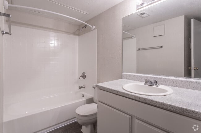 1 HAB, 1 BA - 827 ft² - Serena Grove 1