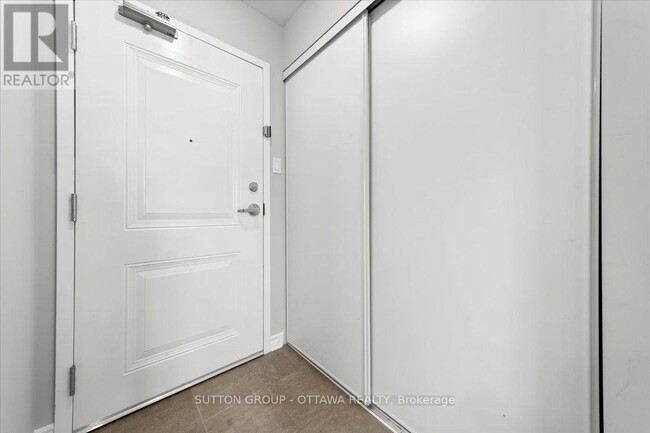 Building Photo - 360 Tribeca Private