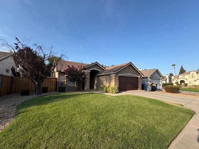 Building Photo - 2785 E Shea Dr
