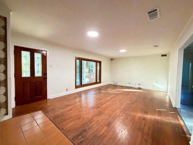 Building Photo - 5 Bed 3 Bath Home in Ruston