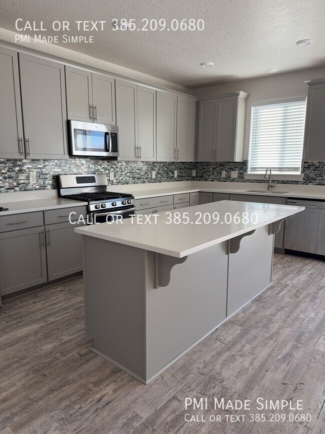 Foto del edificio - 753 W Blue Violet Dr