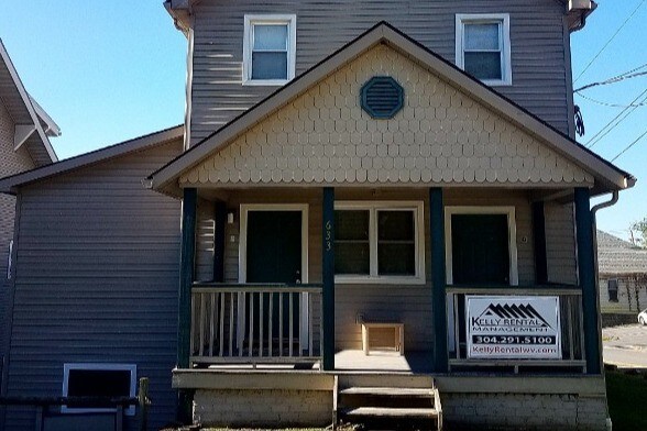 Entrada - 633 McLane Ave