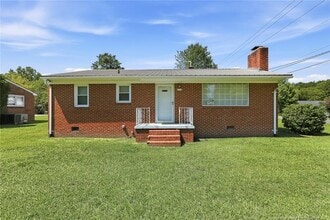 Building Photo - 2902 Cornell Dr