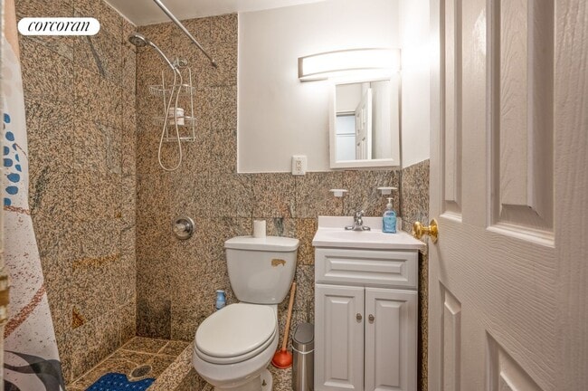 Foto del edificio - 252 E 33rd St