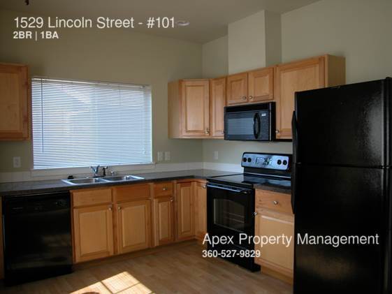 Building Photo - 1529 Lincoln St