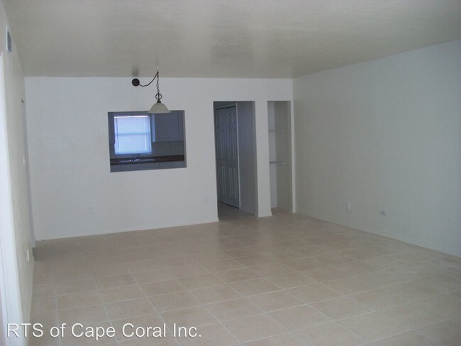 Building Photo - 313 Cape Coral Pkwy E