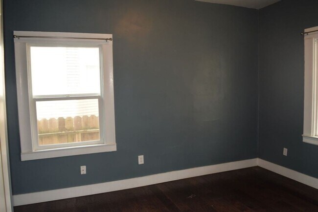 Foto del edificio - 2442 2nd Ave