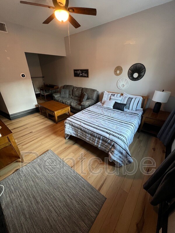 Foto del edificio - 247 W 11th St