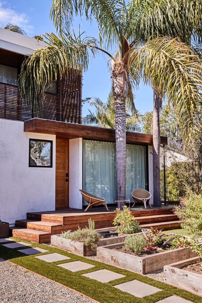 Building Photo - 837 Flower Ave Building Photo - 837 Flower Ave