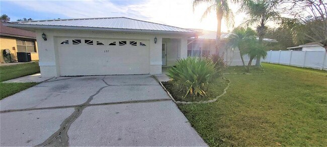 Building Photo - 637 Dromedary Ct