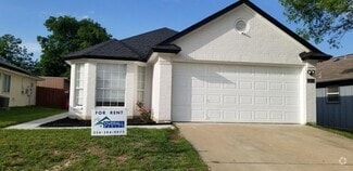 Building Photo - 2703 Blackburn Dr