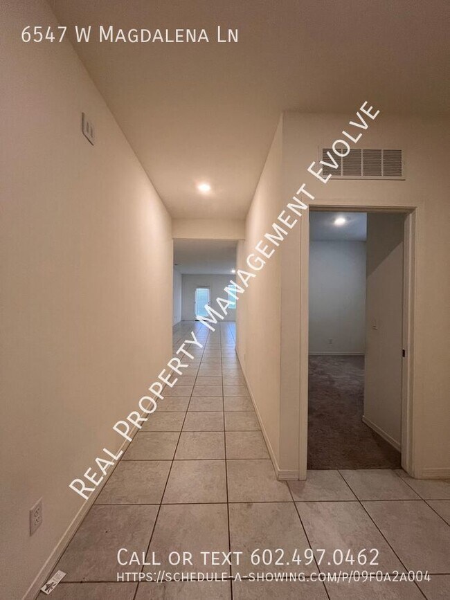 Foto del edificio - 6547 W Magdalena Ln