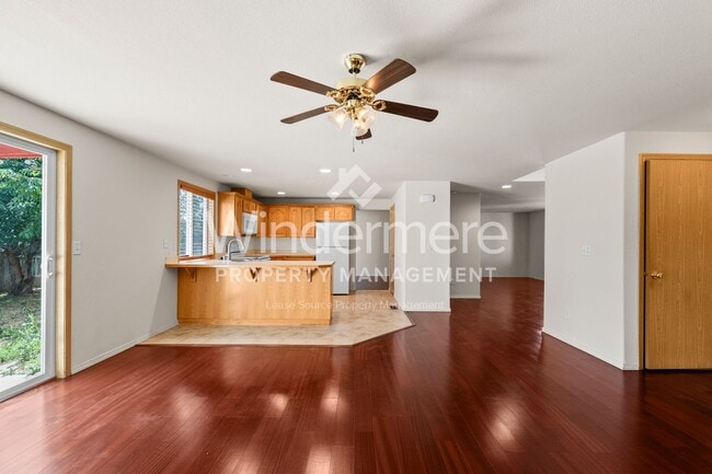 Building Photo - Welcome to your new home in Airway Heights...