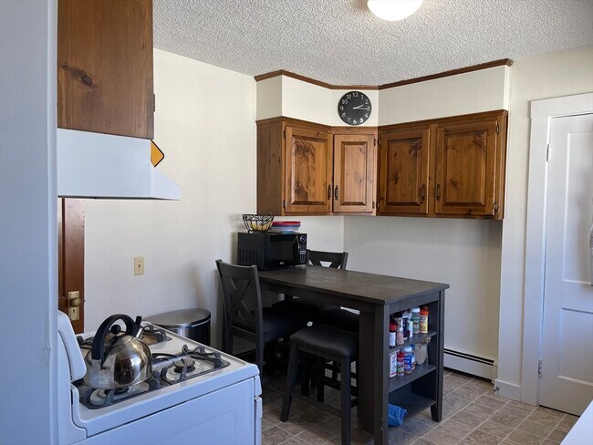 Building Photo - 17 Hosmer St